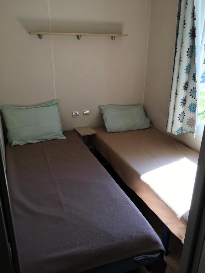 Mobil Home pour 6 personnes climatisé à quelques minutes des plages Agde Esterno foto